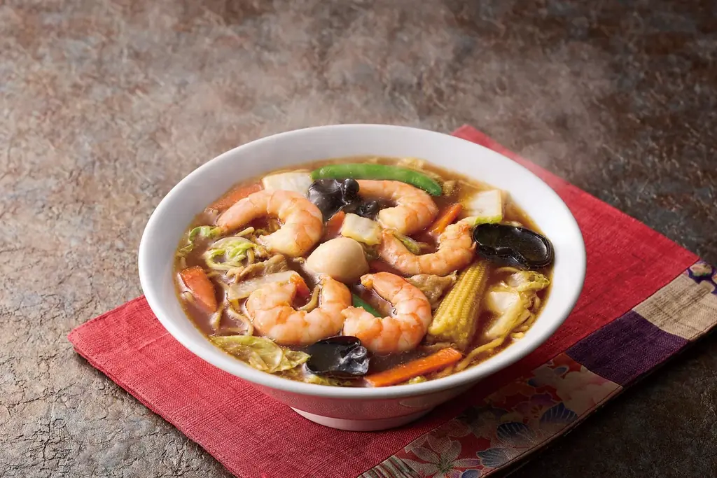 【丸源ラーメン】「熟成醤油 丸源五目そば」が11月12日(木)から期間限定で登場！本日より7店舗で先行販売開始 画像 3