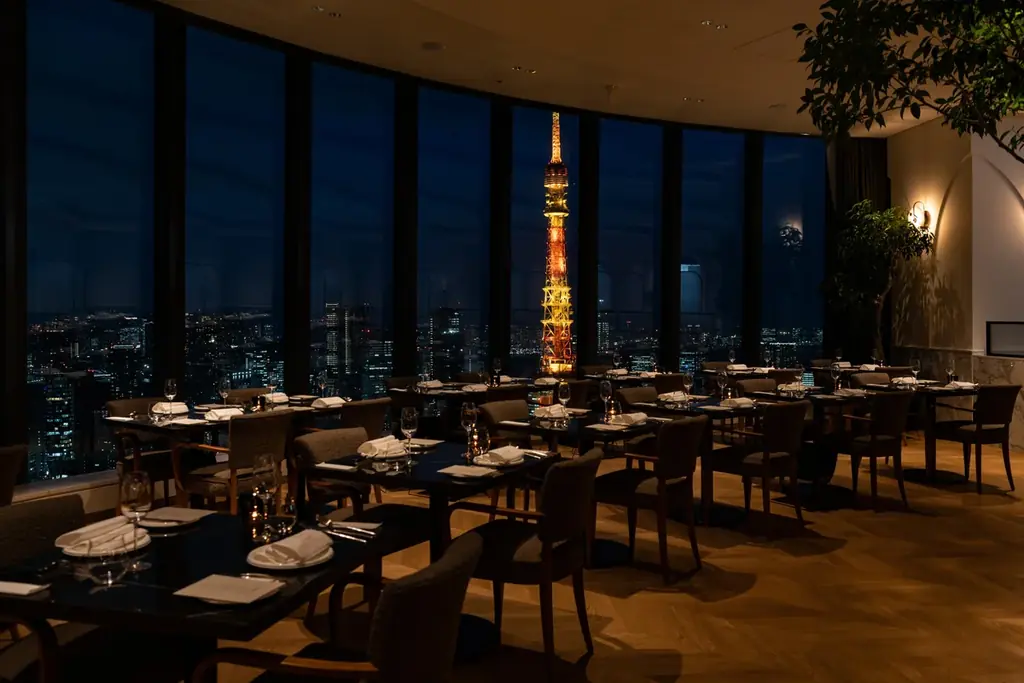大切な人と囲むホールから、「おひとり様」サイズまで三國清三プロデュースの「Dining 33」から4種の限定クリスマスケーキ登場！ 画像 8