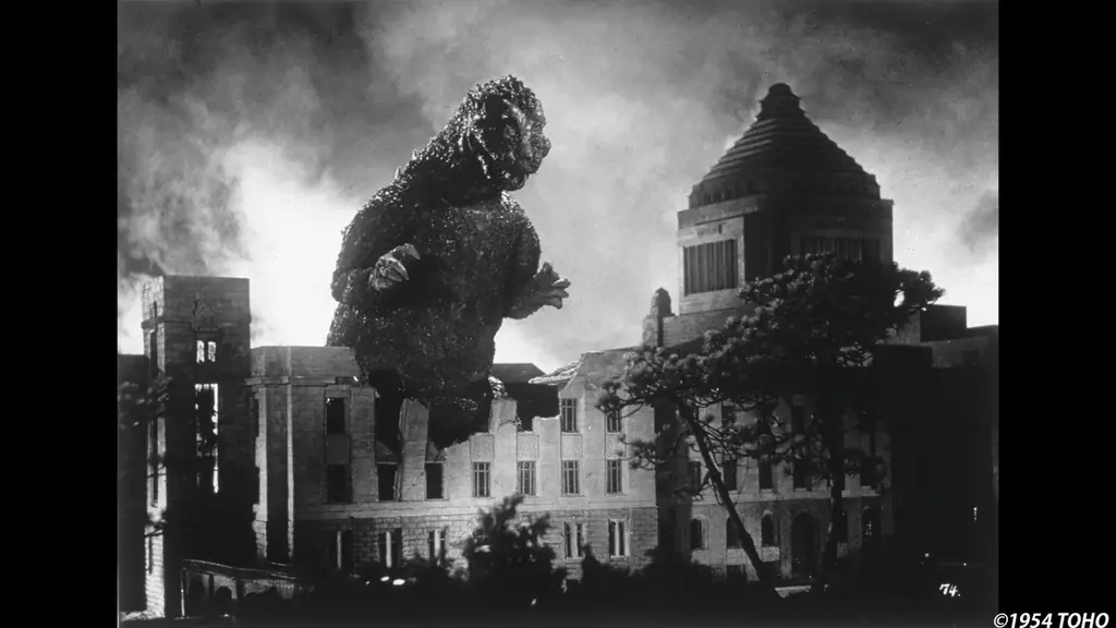 ゴジラ映画を2週連続放送、11月1日に初代・8日にモノクロ版