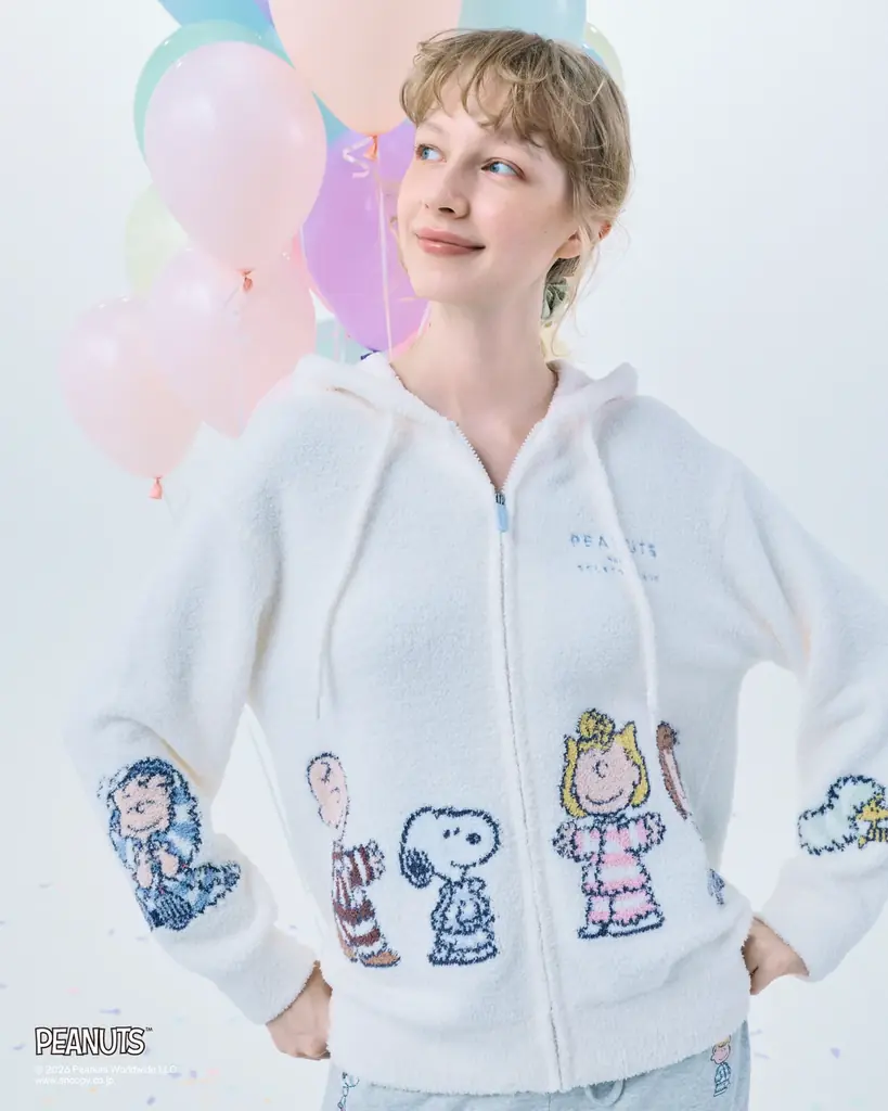 【gelato pique 】PEANUTSとの記念すべきコラボレーション10周年！ジェラート ピケのシグネチャーであるボーダー柄ルームウェアを着たスヌーピーたち10キャラクターの特別なアートが登場 画像 12