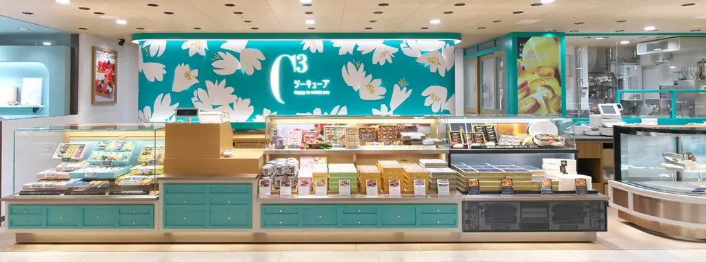 全国で、阪神梅田店だけ。1日2回、シェフが仕上げた”できたて”限定シューが店頭に。 画像 10