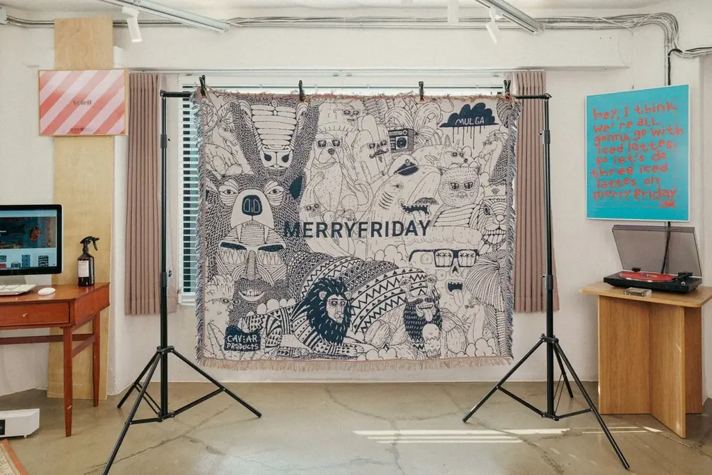 MULGA THE ARTIST × MERRYFRIDAY – 全5デザインのコラボスローケット発売。アートを「飾る」のではなく「使う」。スローケットを「使う」のではなく「飾る」。 画像 4