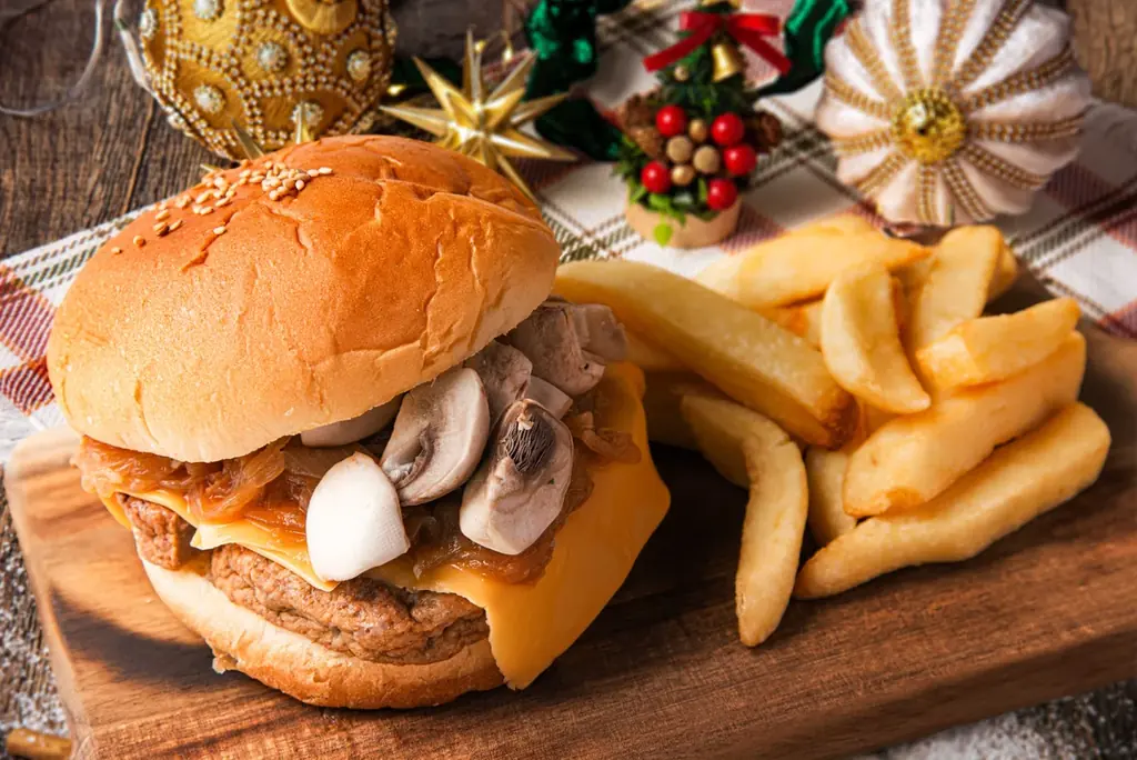 【入場無料】今冬のクリスマスマーケット(R)は東京スカイツリータウン(R)から開幕！11月5日(木)の初日は全長約4mの「巨大シュトレン入刀式」、グリム童話をイメージした新作ブーツ型マグカップも登場！ 画像 9