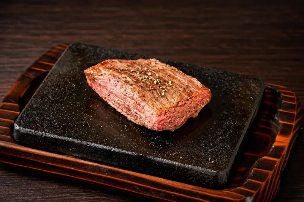 【爆速安うま！】お肉好き必見！溶岩ステーキ専門店「武庫之荘肉劇場」が10月31日、ついにグランドオープン！！オープン記念で特別価格も。 画像 2