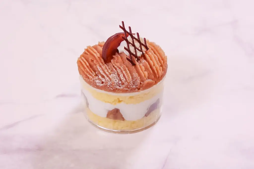 【サフィールホテル稚内】秋冬を彩る新作ケーキ3種を11月1日より販売開始 ～旬のぶどうを使用した期間限定タルトをはじめ、栗とショコラの新作が登場～ 画像 2