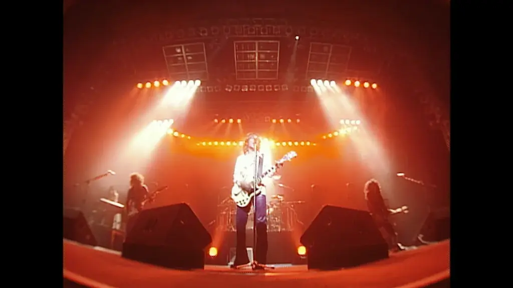 THE YELLOW MONKEYの全国ツアーより最終公演となるKアリーナ横浜でのライブの模様を、8月にWOWOWで独占放送・配信決定！さらに彼らの魅力を味わい尽くすスペシャル企画をお届け！ 画像 3