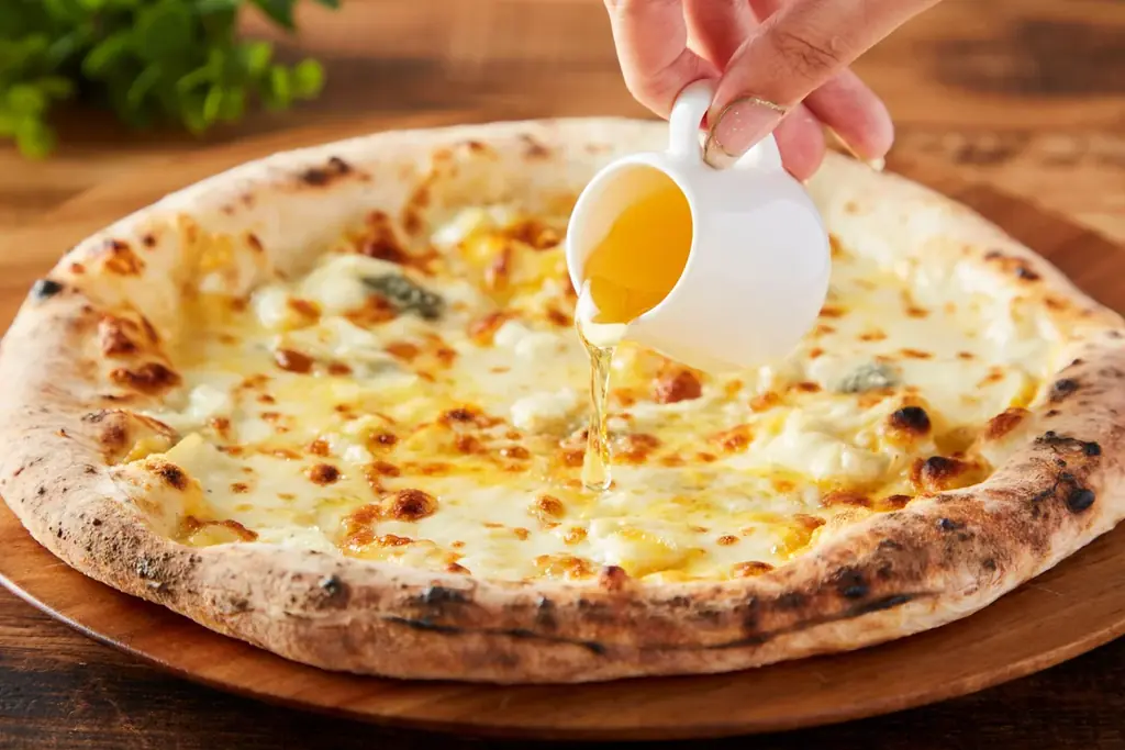 6/26(木)東京初出店！“本格ナポリピッツァ 大衆イタリアン”のお店『ピザとハムと時々ワイン…ボンジョルノ食堂 茗荷谷駅前店』オープン！ 画像 3