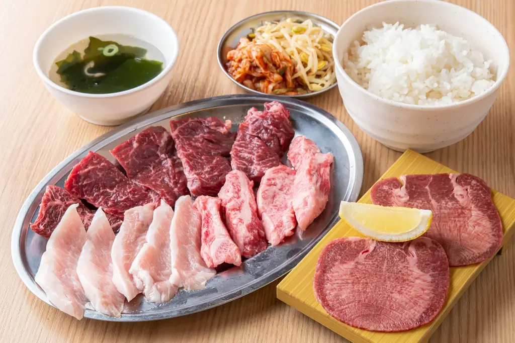 【コメの値上げに負けません!】ランチ限定で『ごはん無限食べ放題!』|焼肉ホルモンまるよし精肉店 画像 6