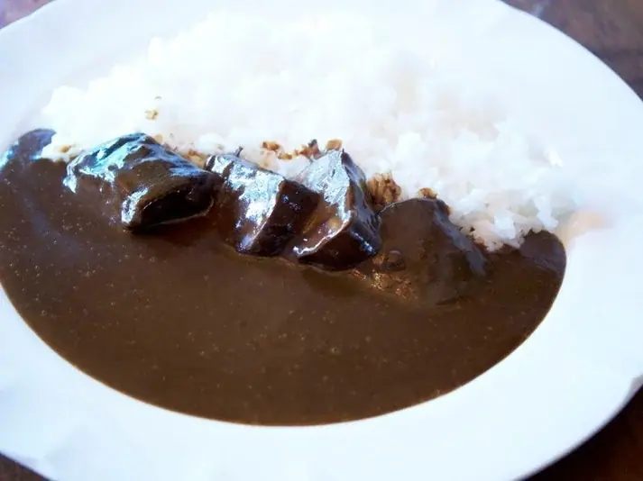 【2025年のカレートレンドを牽引する「ディープリッチ黒カレー」の全貌がついに明らかに】メディア・飲食経営者向け『2025カレートレンド発表＆情報提供会』、好評につき待望の第２回開催が決定！ 画像 11