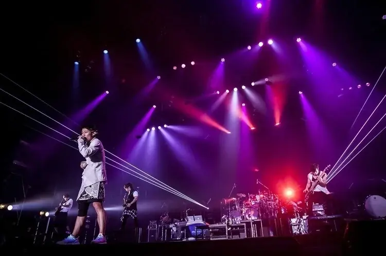 UVERworld 結成25周年&デビュー20周年を記念した東京ドーム公演がWOWOWで独占放送・配信決定!さらに東京ドーム公演直前に開催されたライブハウス公演など9月から3カ月連続特集! 画像 4