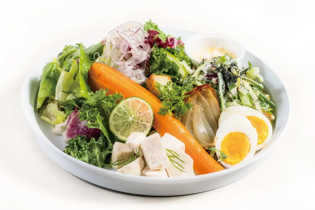 6/16(月)九州野菜が豊富「VEGETABLE LIFE CAFE」がグランドメニューをアップグレード ー 1日分の野菜350gが取れる「カスタマイズサラダ」など新メニューも追加 画像 2