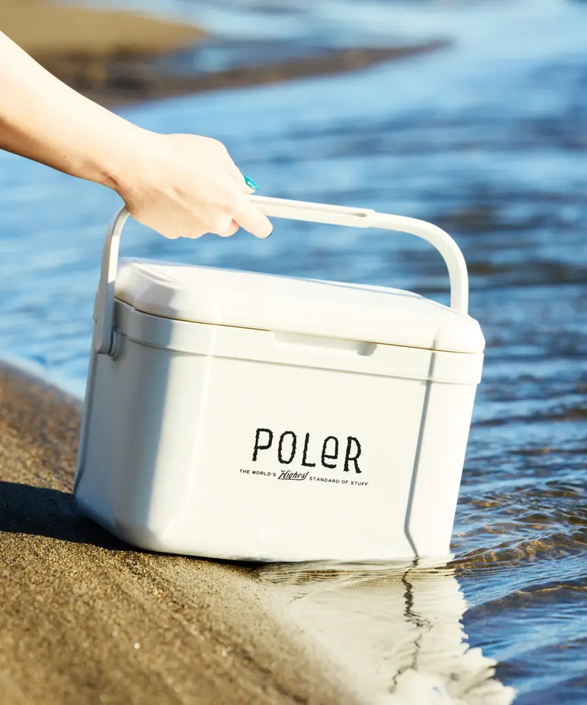 サーファー、スケーターのライフスタイルをミックスした新感覚アウトドアブランド「POLeR」に別注した、「FREAK’S STORE」による夏のレジャー＆フェスに最適なアイテムが大集結！ 画像 2