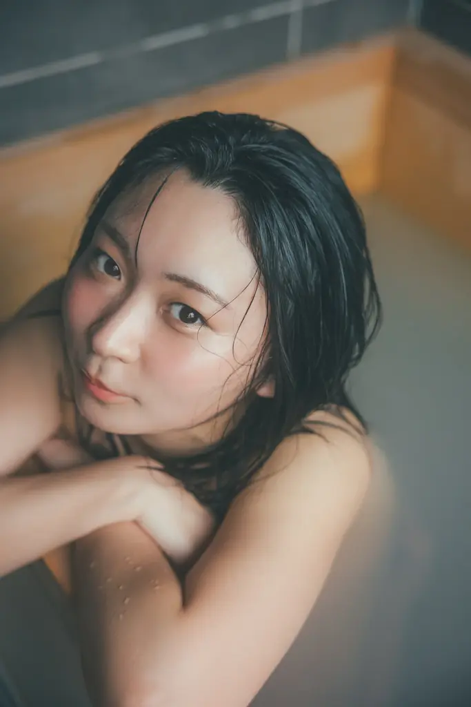【初公開カットあり】社内騒然の好発進&初イベント決定!アンゴラ村長、初の本格グラビア写真集の表紙&タイトル解禁 画像 3
