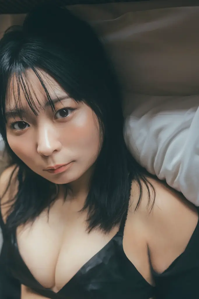 【初公開カットあり】社内騒然の好発進＆初イベント決定！アンゴラ村長、初の本格グラビア写真集の表紙＆タイトル解禁 画像 4