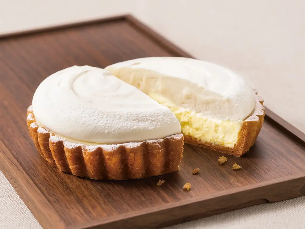 〈北菓楼のお中元 ・夏のおすすめ菓子特集 〉北菓楼小樽本館限定としてご好評のフルーツケーキ”果樹園の六月”も入った「焼き菓子プレミアムBOX」や「オレンジバウムクーヘン」が夏のティータイムを彩ります。 画像 22