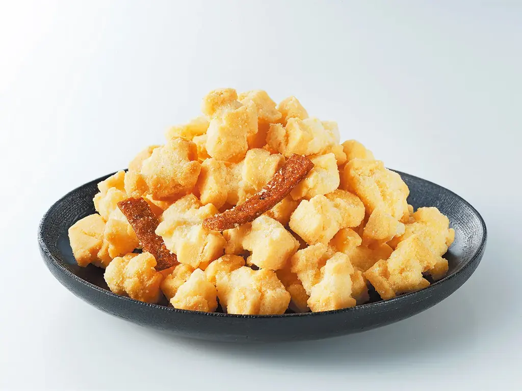 〈北菓楼のお中元 ・夏のおすすめ菓子特集 〉北菓楼小樽本館限定としてご好評のフルーツケーキ”果樹園の六月”も入った「焼き菓子プレミアムBOX」や「オレンジバウムクーヘン」が夏のティータイムを彩ります。 画像 5