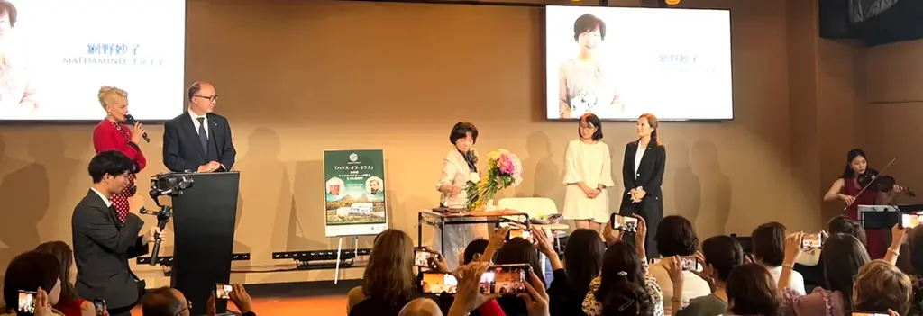 日本のフラワーアレンジメント x 長寿プロジェクトのニナファーム「100本のバラで100歳まで美しく生きる」 画像 2