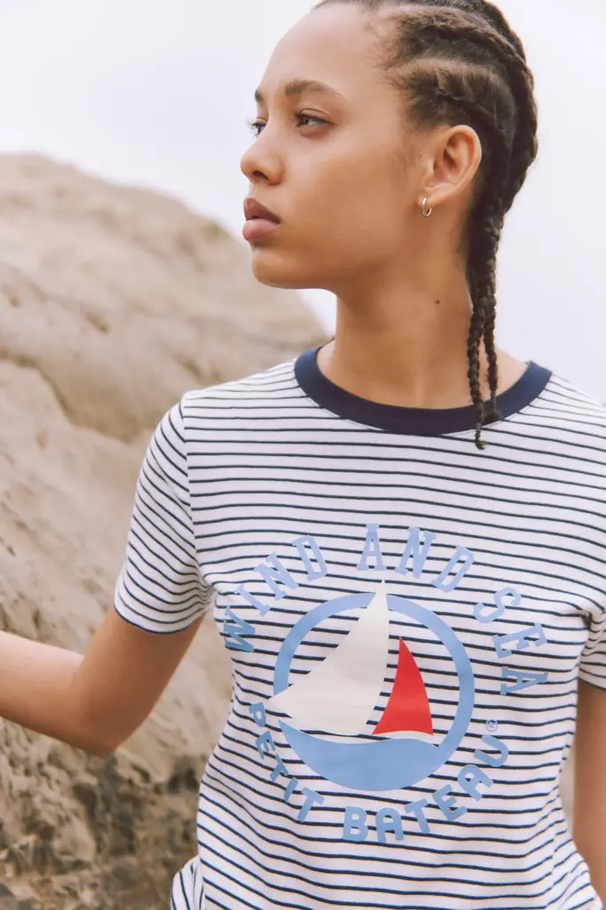 プチバトーがWIND AND SEAとコラボレーション　家族お揃いで楽しめるロゴTシャツやパジャマが登場 画像 7