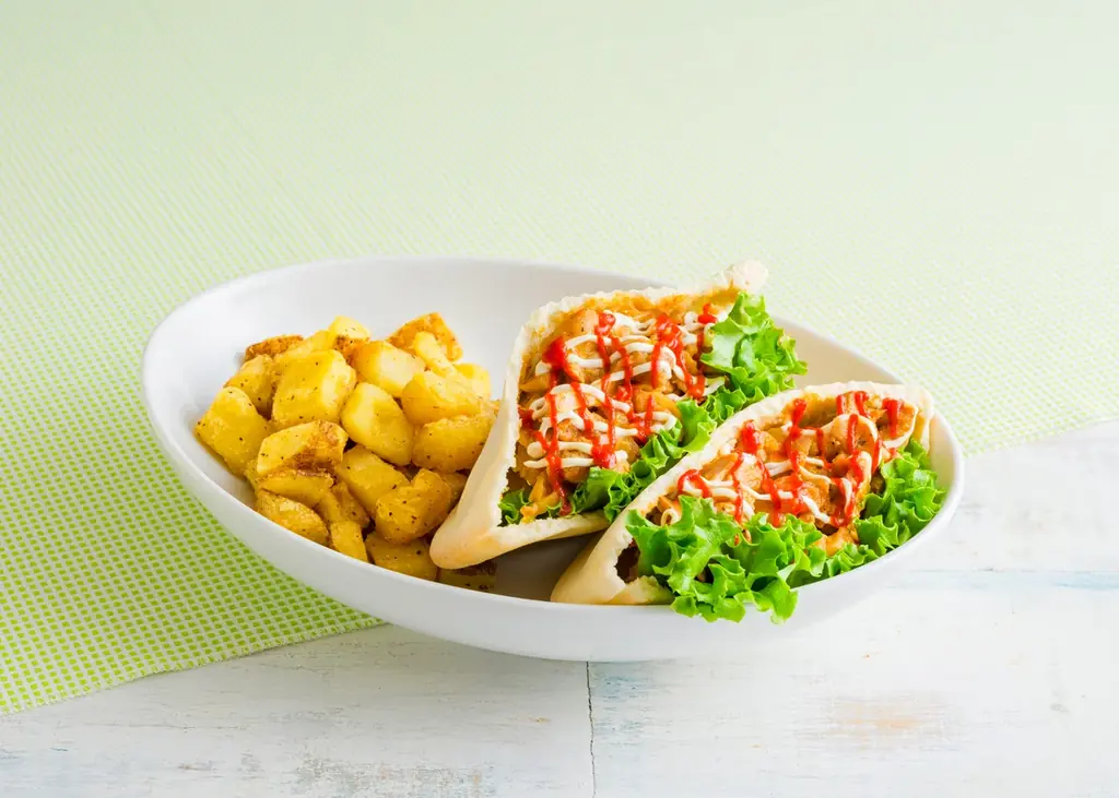 【Eggs ’n Things】メロンづくしな夏の新メニューが登場！「プレミアムメロンパンケーキ」「スパイシーグリルドチキンピタサンド」6月25日（水）～ 7月24日（木） 画像 5