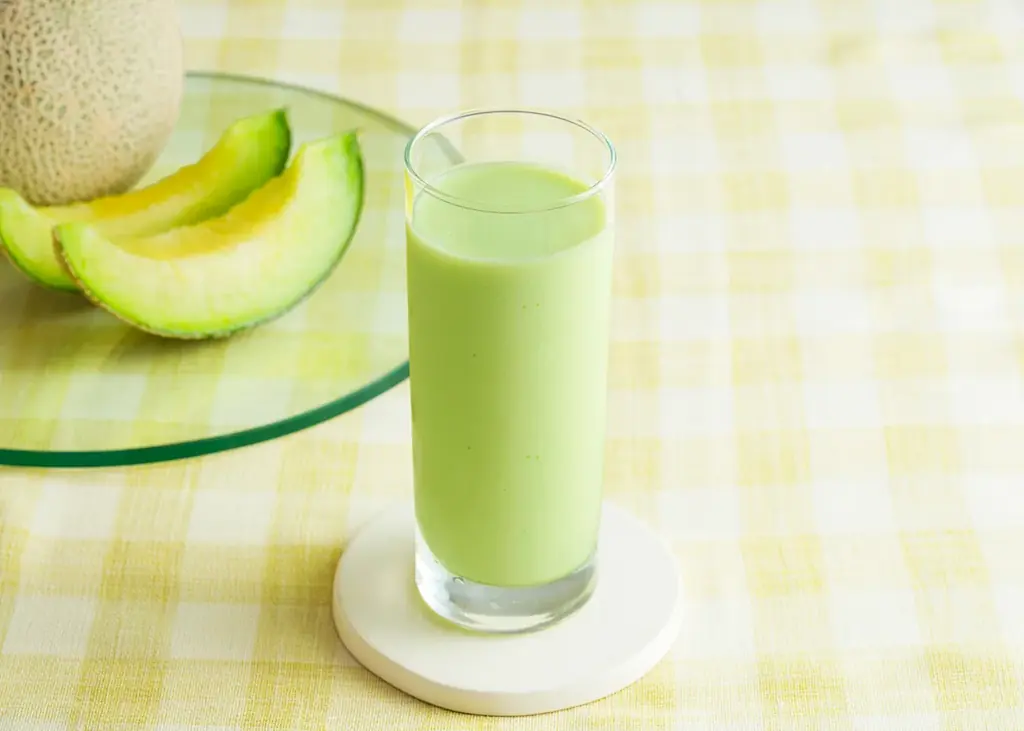 【Eggs ’n Things】メロンづくしな夏の新メニューが登場！「プレミアムメロンパンケーキ」「スパイシーグリルドチキンピタサンド」6月25日（水）～ 7月24日（木） 画像 9