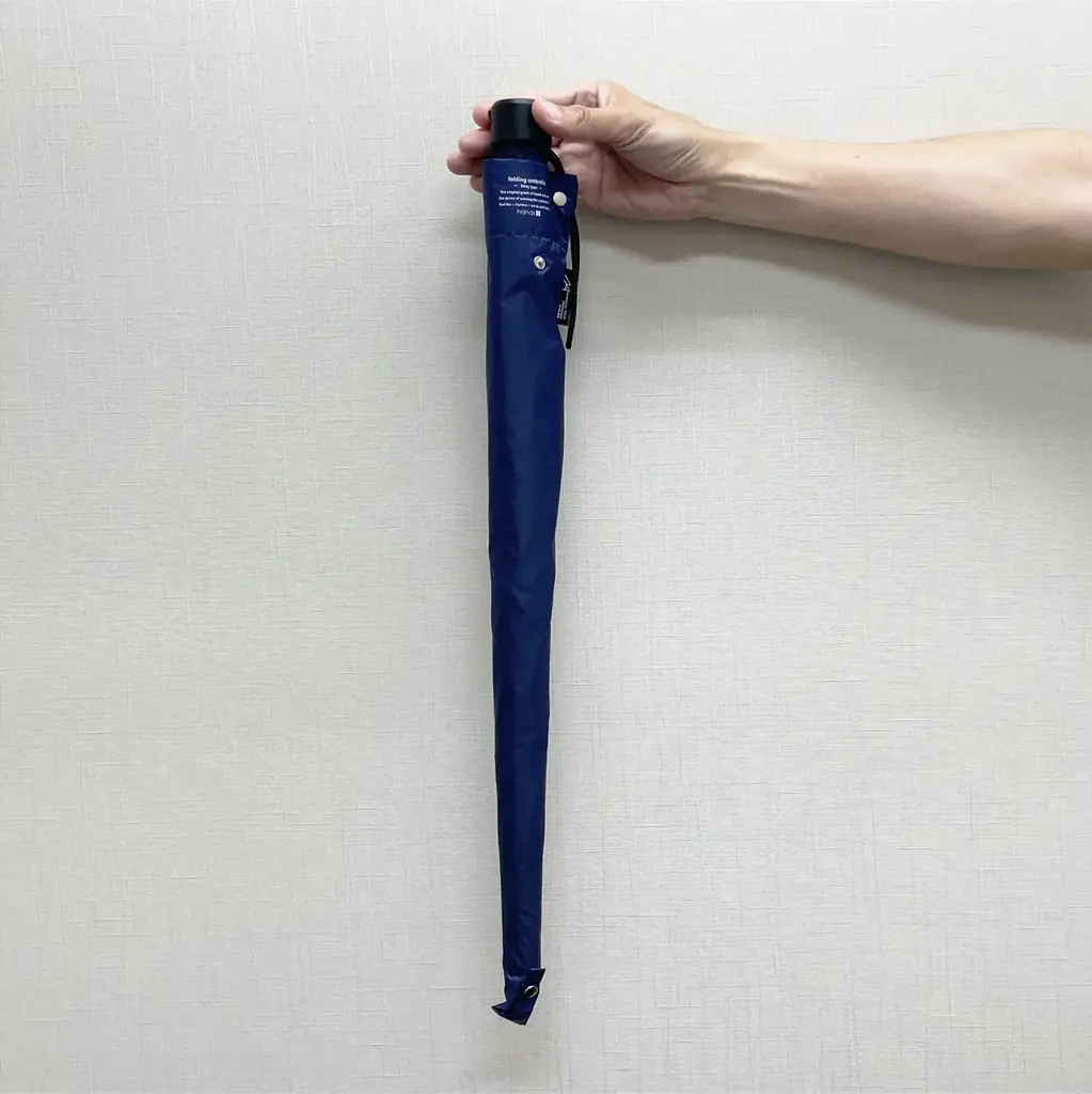 折りたたみ傘なのにたたまなくていい？お客様の声から誕生した新発想の晴雨兼用傘「hands＋　たたまずに持ち運べる傘」発売 画像 7