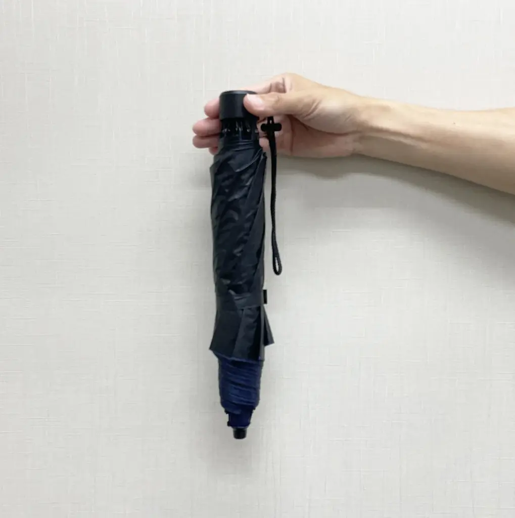 折りたたみ傘なのにたたまなくていい？お客様の声から誕生した新発想の晴雨兼用傘「hands＋　たたまずに持ち運べる傘」発売 画像 8