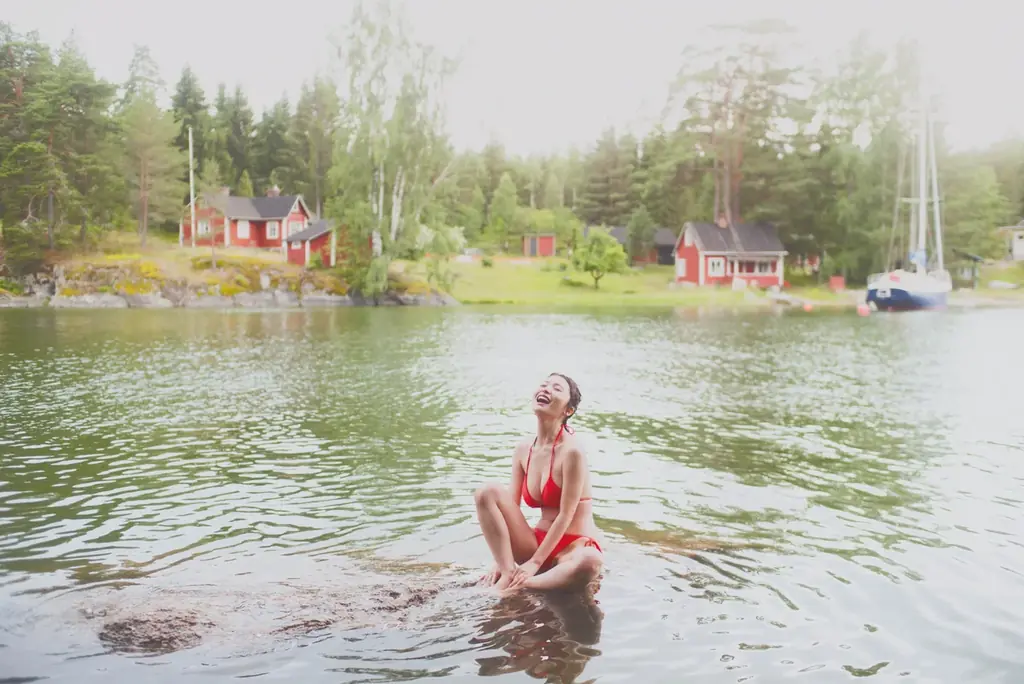 長濱ねる、セカンド写真集先行第6弾！笑顔満開のヘルシー水着ショット！ 画像 1