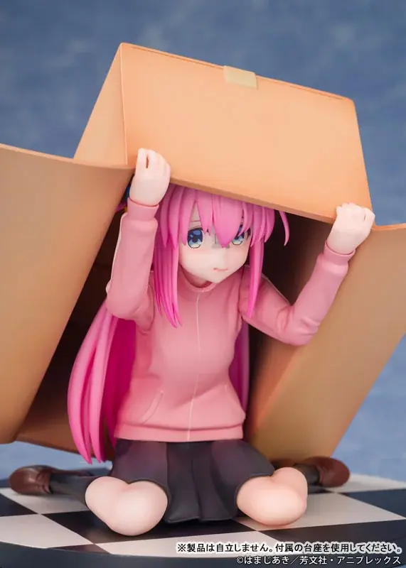 アニメ「ぼっち・ざ・ろっく！」より、段ボールに隠れる「後藤ひとり」がフィギュアで登場。あみあみにて予約受付中。 画像 8