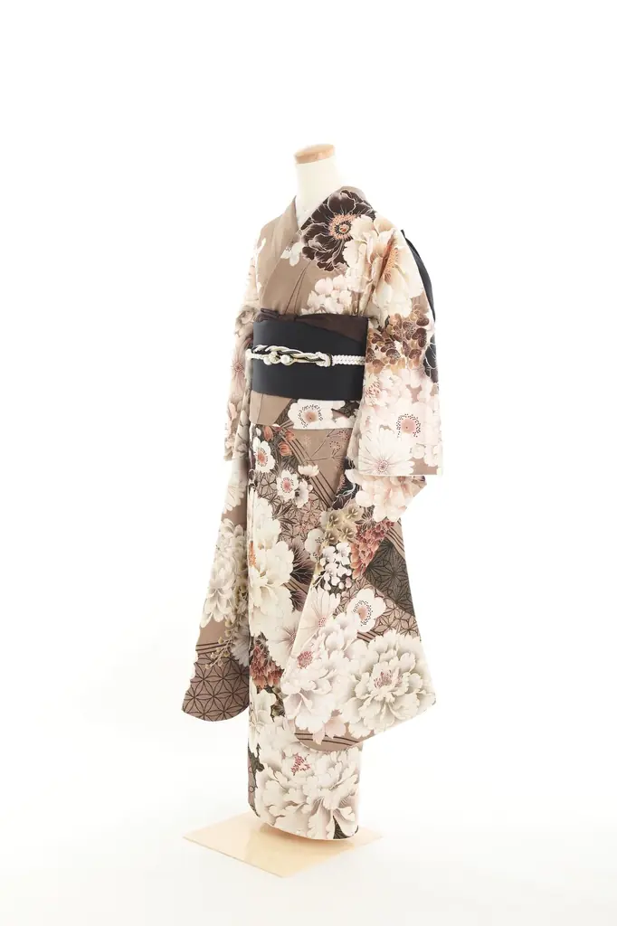 『一瞬で、ときめく。』 洗練されたディテールと最旬スタイルを叶える”Premier line”が、三景スタジオ旭川本店にてスタート！ 画像 11