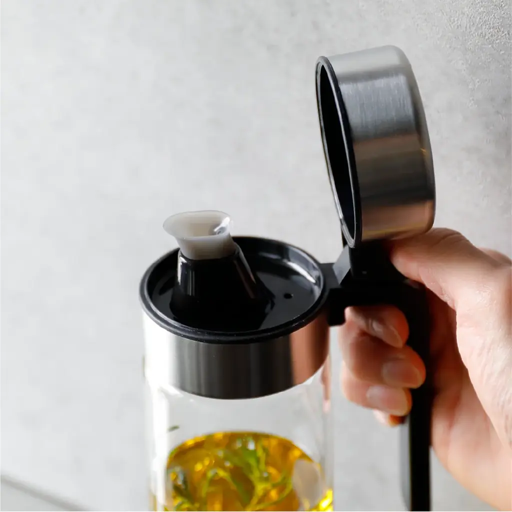 【新商品】毎日の使いやすさを詰め込んだ、キッチンに映えるオイルボトル 画像 2