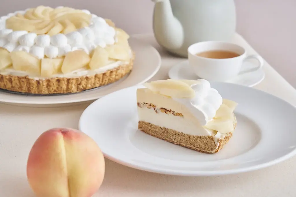 白桃のおいしさも、桃農家の想いも、まるごとデザートに。ビブリオテーク『産地直送“岡山白桃”デザートフェア』開催！ロイヤル級のまるごと岡山白桃パンケーキなど、夏カフェスイーツ新登場 画像 7