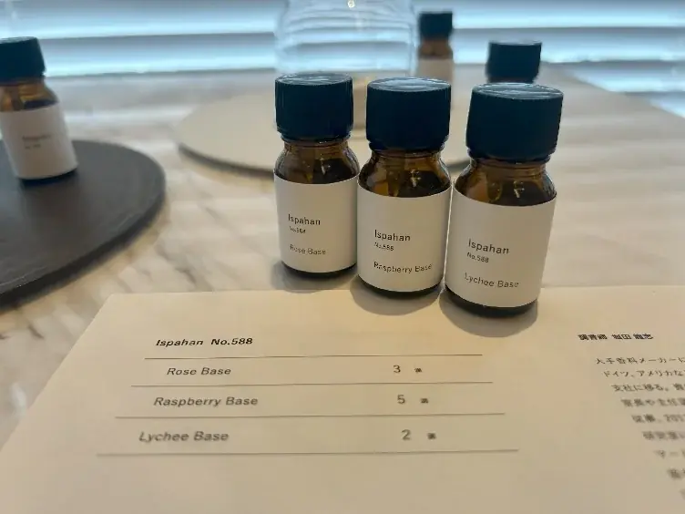 ピエール・エルメ・パリのPR イベントに日本香堂の調香師が出演、日本初登場や新定番マカロンの香りを再現 画像 6