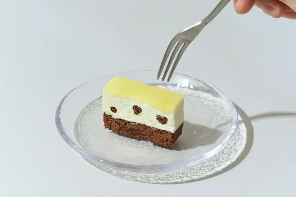 Minimalより本格チョコミントスイーツ登場。着色料不使用、「ニイクラファーム」の新鮮な3種のミントとチョコレートを楽しむ「チョコミントの生ガトーショコラ」7月15日発売 画像 3