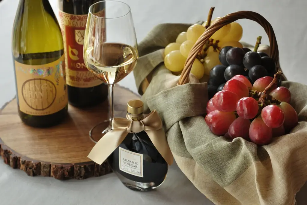 【星のや富士】葡萄の多様さを知り、自分で収穫した葡萄とともに美食やワインを楽しむ「グラマラス葡萄ステイ」今年も開催 画像 2