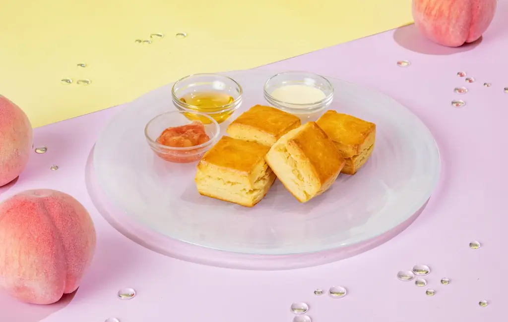 【ホテル ラ・スイート神戸ハーバーランド】夏の陽射しに輝くみずみずしい桃をイメージ「LA SUITE Peach Afternoon Tea」を販売 画像 4