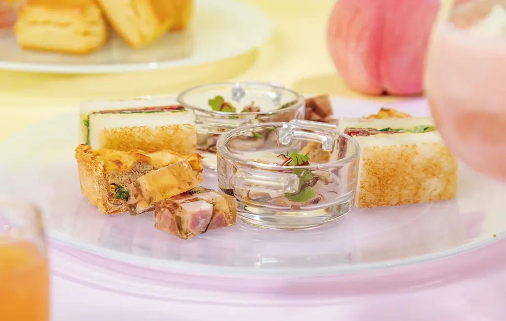 【ホテル ラ・スイート神戸ハーバーランド】夏の陽射しに輝くみずみずしい桃をイメージ「LA SUITE Peach Afternoon Tea」を販売 画像 5