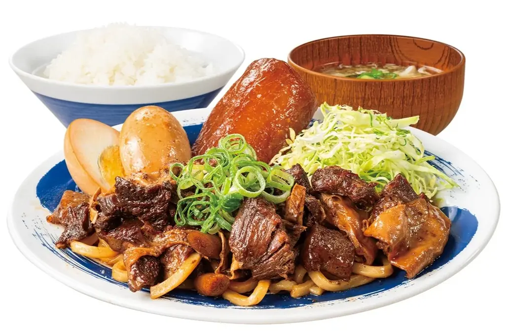 【煮込みの王道】丼や定食としてご飯のおかずに「牛すじ煮込み丼」肉めし岡もとに新登場 画像 3