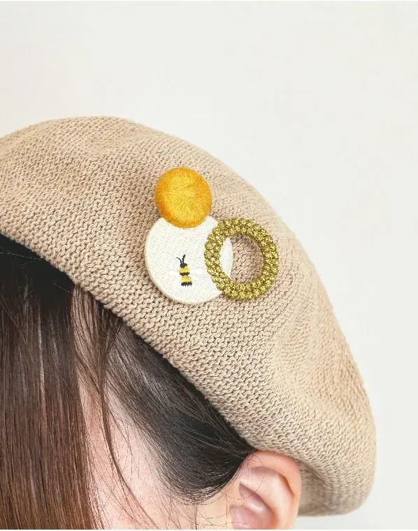 【異業種コラボ】 トリプル・オゥ（㈱笠盛/群馬県）×長坂養蜂場（静岡県）140年の刺繍技術 × 90年の養蜂文化　異業種老舗の出会いから生まれた「ミツバチ刺繍ブローチ」誕生 画像 5