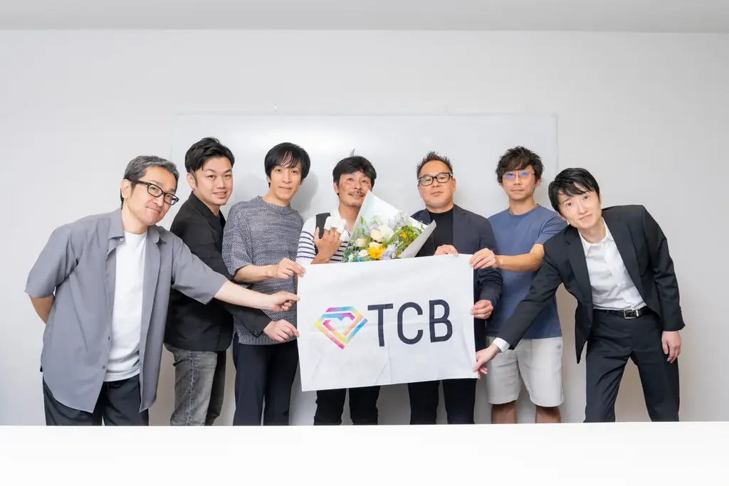TCB中園秀樹医師がエベレスト登頂に成功！TCBの社旗が”世界の頂点”標高8848mに。日本人美容外科医として初の快挙に、TCBから1000万円の特別報酬が支給されます。 画像 22