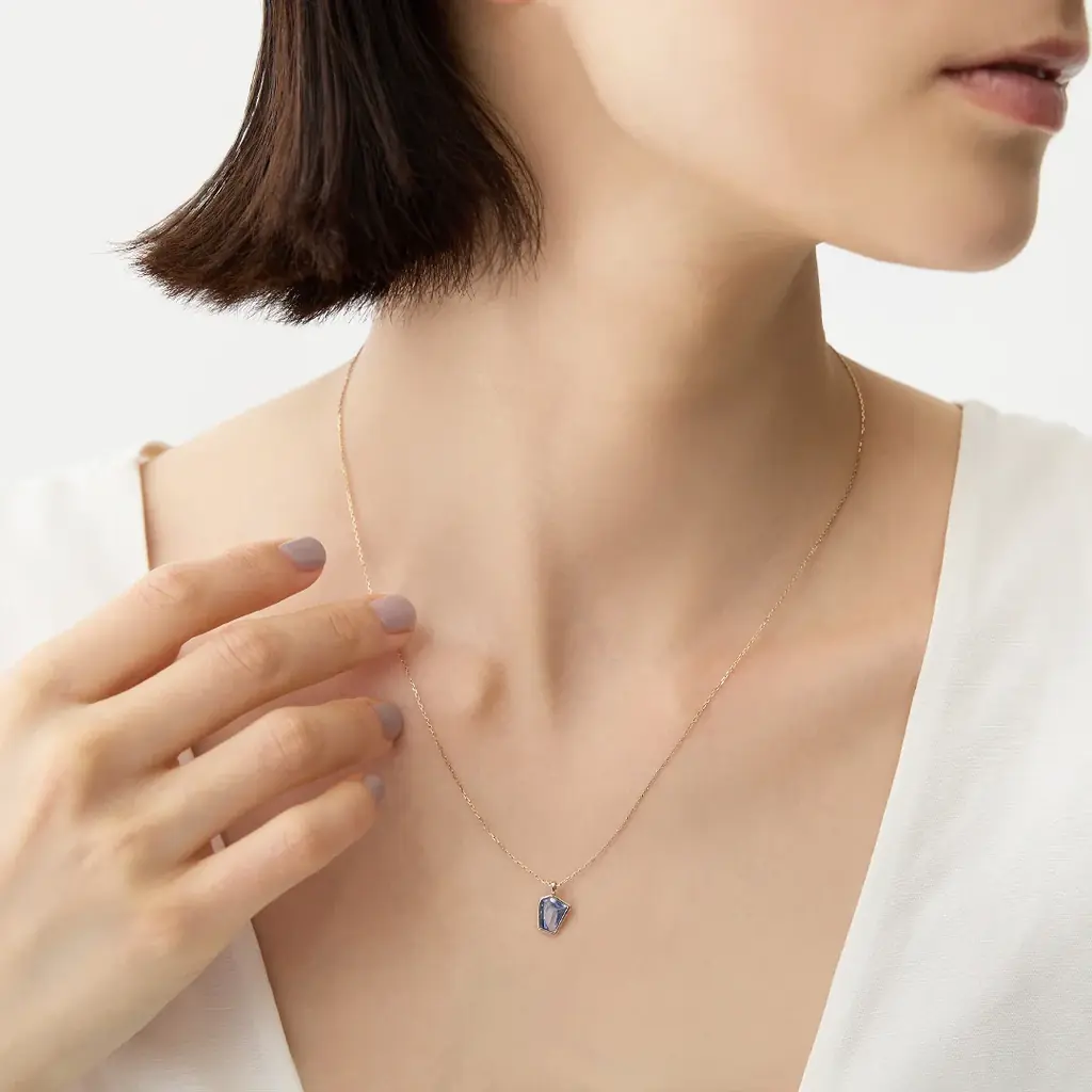 オリジナルカットのサファイア　淡いブルーのリングとネックレス「ペール サファイア」コレクション誕生 画像 9