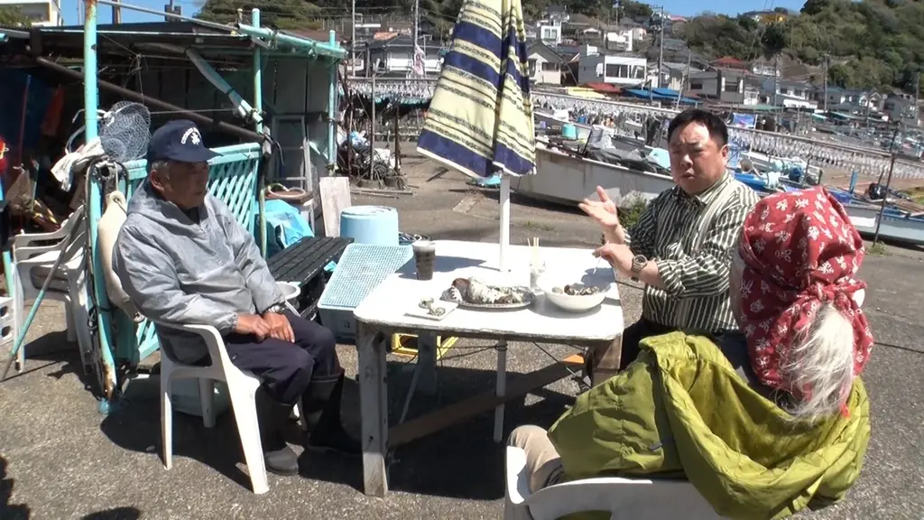 【ＢＳ日テレ】「ドランク塚地のふらっと立ち食いそば」「駅そばのわりに、旨いな」を目指して！出汁も麵にもこだわる一杯！？　神奈川県・逗子で出会ったそばの素人がたどり着いた最高の出汁 画像 4