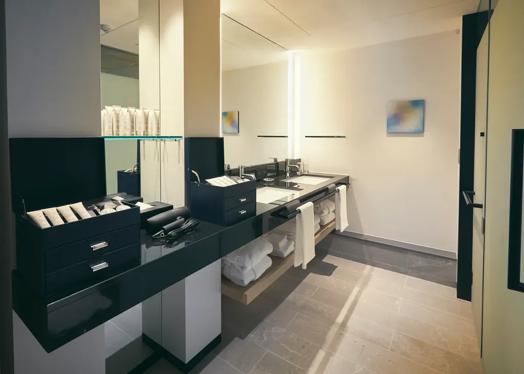 大阪で温泉旅行気分！和を感じるヒノキ風呂付コネクティングルームで、家族揃って最高の夏休みを！ 画像 3