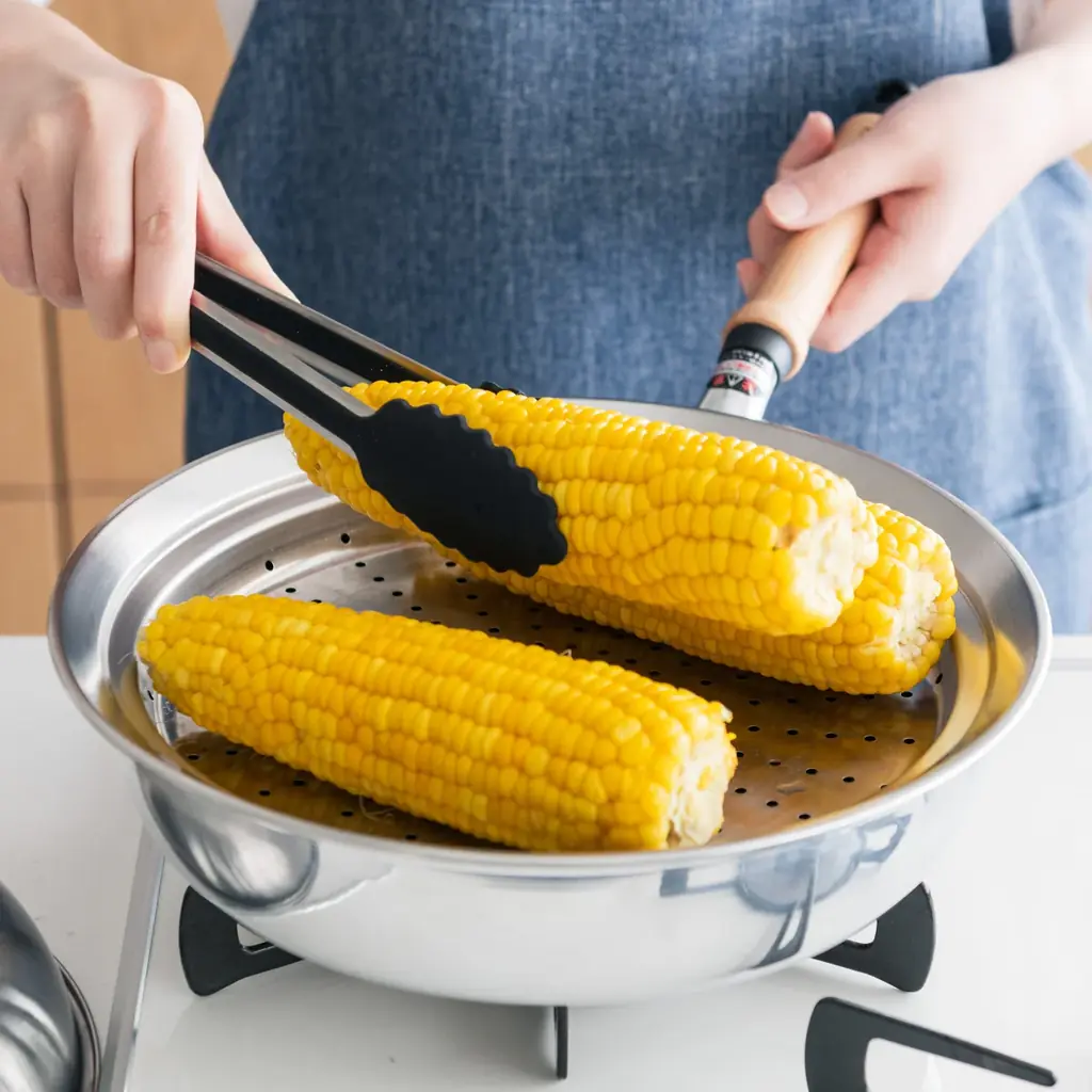 “蒸す”をもっと手軽に！話題の“せいろ蒸し”がもっと簡単で便利に「フライパン用フタ付きステンレス蒸し器」登場 画像 2