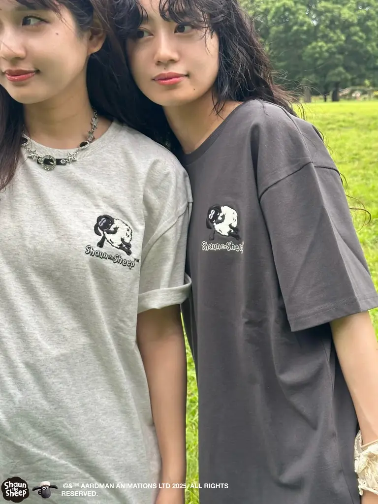 「ひつじのショーン」のキャラクターがほどこされたデザインTシャツがアクキーセットになってAS KNOW AS plusから登場☆༉ 画像 3