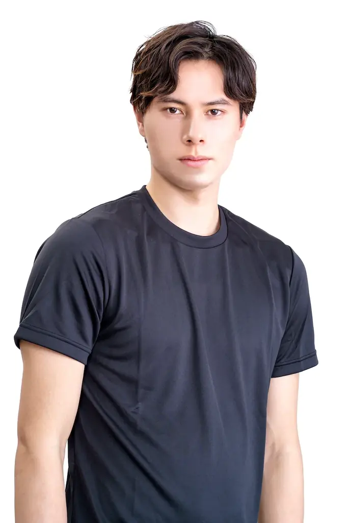 『週刊文春WOMAN』2025夏号が、ＪＲ東海「推し旅」と6月23日からコラボレーション開始！　大人気バレーボーラーの髙橋藍選手が最新撮り下ろしグラビア、東海道新幹線車内限定コンテンツに登場！ 画像 2