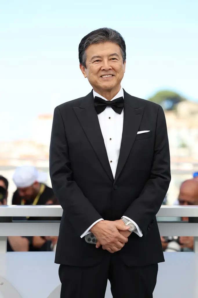 『週刊文春WOMAN』2025夏号が本日発売！　特集は「『人生後半のお金』のすべて」。三浦友和がカンヌで語った半生と家族。稲垣吾郎と金原ひとみは、性と正義を考える。 画像 4