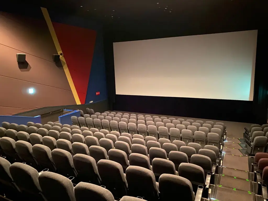 【１０９シネマズ高崎】2025年8月31日（日）閉館に伴うご愛顧感謝企画 シネマポイントの引換特典拡充が決定 スクリーンへの寄せ書きイベントを開催 画像 4