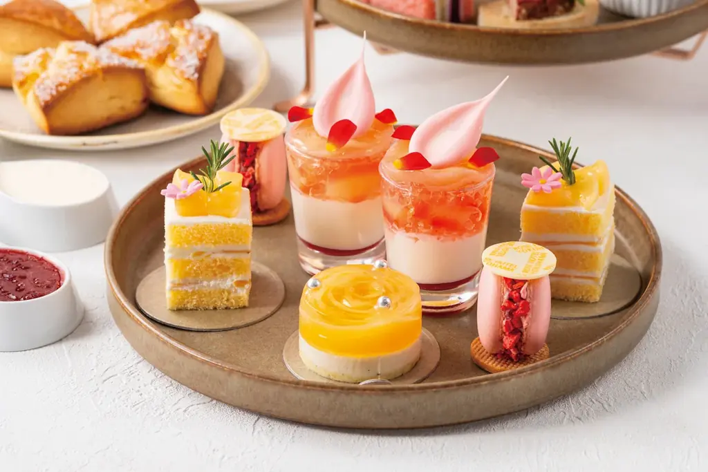 ローズホテル横浜 桃の香りに包まれる至福のひと時「桃づくしのアフタヌーンティー」 画像 2