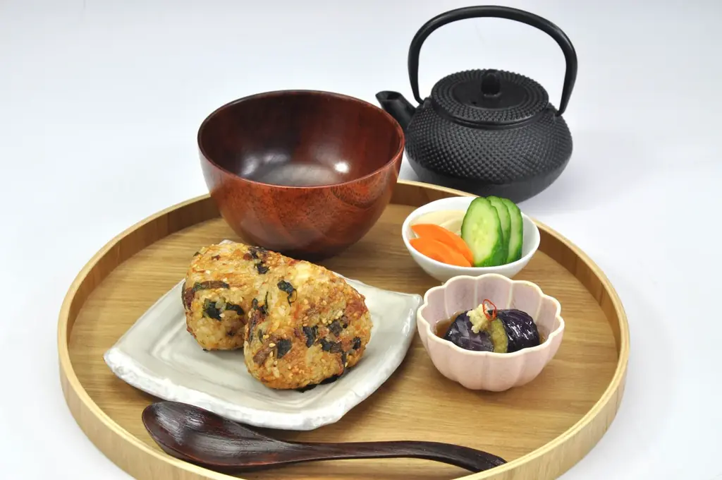新潟市中央区東堀 新潟加島屋本店2階に『おにぎり処 八番』がオープンします! 画像 3