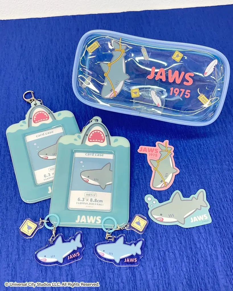 最新作公開で話題沸騰中の『ジュラシック・ワールド』、映画公開から50周年を迎える『ジョーズ』とのコラボレーション雑貨がサンキューマートに新登場！全品390円（税込429円）で7月中旬より発売開始！ 画像 7